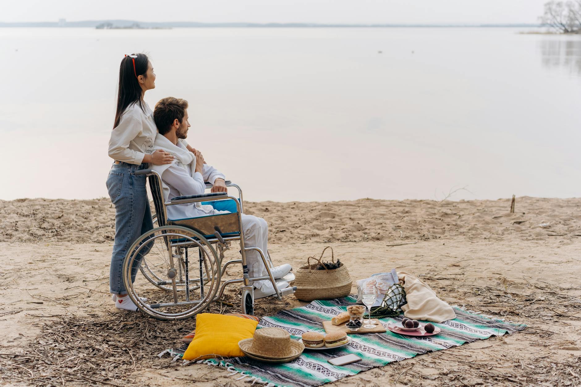 a romantic couple having a picnic date