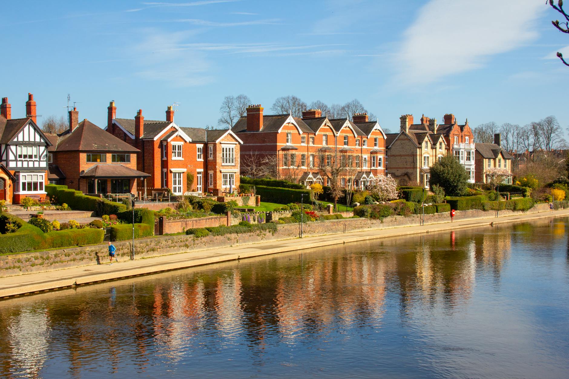 charming riverside houses in shrewsbury uk